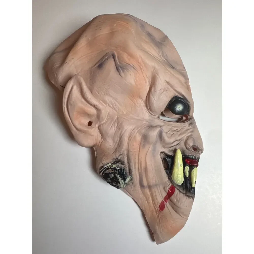 Rubies Costume Company vampyrin vinyl
